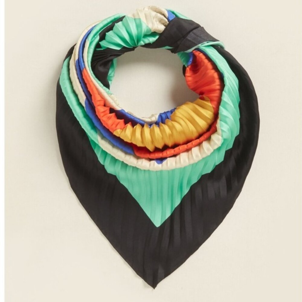 GUCCI Pleated Square Silk Scarf